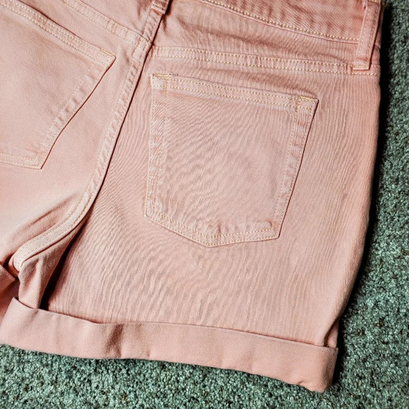 Free Assembly Blush Pink Rolled Cuff Jean Shorts Size 8 - Picture 15 of 16